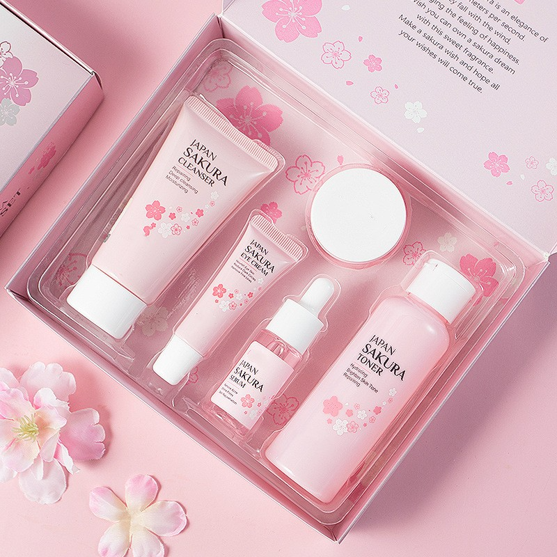 Moisturizing Face Cream Skin Care Kit image